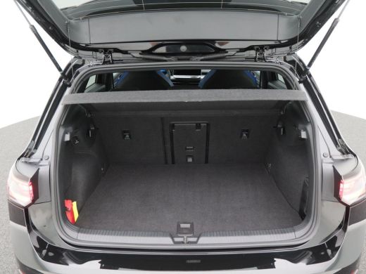 Volkswagen Golf 1.5 eHybrid 272 Pk Automaat GTE | Nieuw Model | Matrix LED | Panoramadak | Head-Up | 360 Camera |... ActivLease financial lease