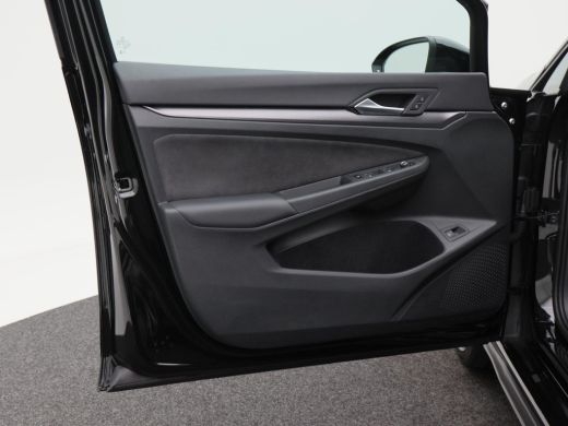 Volkswagen Golf 1.5 eHybrid 272 Pk Automaat GTE | Nieuw Model | Matrix LED | Panoramadak | Head-Up | 360 Camera |... ActivLease financial lease