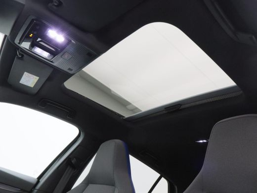 Volkswagen Golf 1.5 eHybrid 272 Pk Automaat GTE | Nieuw Model | Matrix LED | Panoramadak | Head-Up | 360 Camera |... ActivLease financial lease