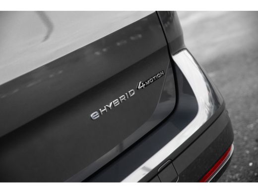 Volkswagen Multivan E-Hybrid 4-Motion | Trekhaak | Travel Assist | Easy open | Verwarmbaar stuur | Art Velours | Vis ... ActivLease financial lease