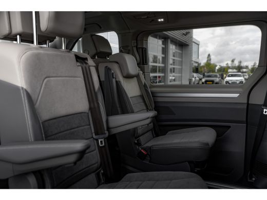 Volkswagen Multivan E-Hybrid 4-Motion | Trekhaak | Travel Assist | Easy open | Verwarmbaar stuur | Art Velours | Vis ... ActivLease financial lease