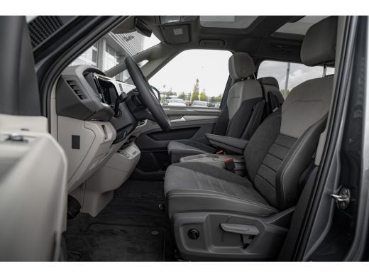 Volkswagen Multivan E-Hybrid 4-Motion | Trekhaak | Travel Assist | Easy open | Verwarmbaar stuur | Art Velours | Vis ... ActivLease financial lease