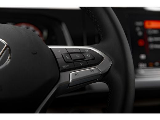 Volkswagen Multivan E-Hybrid 4-Motion | Trekhaak | Travel Assist | Easy open | Verwarmbaar stuur | Art Velours | Vis ... ActivLease financial lease