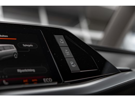 Volkswagen Multivan E-Hybrid 4-Motion | Trekhaak | Travel Assist | Easy open | Verwarmbaar stuur | Art Velours | Vis ... ActivLease financial lease