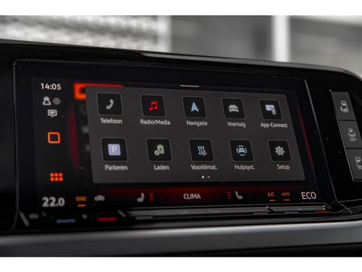 Volkswagen Multivan E-Hybrid 4-Motion | Trekhaak | Travel Assist | Easy open | Verwarmbaar stuur | Art Velours | Vis ... ActivLease financial lease