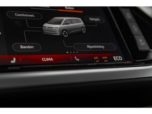 Volkswagen Multivan E-Hybrid 4-Motion | Trekhaak | Travel Assist | Easy open | Verwarmbaar stuur | Art Velours | Vis ... ActivLease financial lease