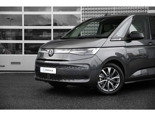 Volkswagen Multivan E-Hybrid 4-Motion | Trekhaak | Travel Assist | Easy open | Verwarmbaar stuur | Art Velours | Vis ... ActivLease financial lease