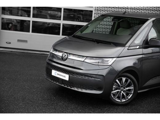 Volkswagen Multivan E-Hybrid 4-Motion | Trekhaak | Travel Assist | Easy open | Verwarmbaar stuur | Art Velours | Vis ... ActivLease financial lease