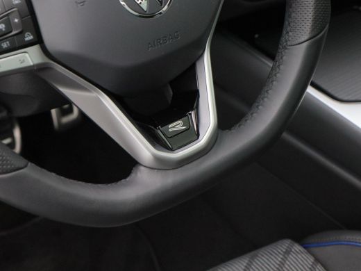 Volkswagen Passat Variant 1.5 eHybrid 272 Pk Automaat R-Line Edition | Matrix LED | Panoramadak | Head-Up | Black S... ActivLease financial lease