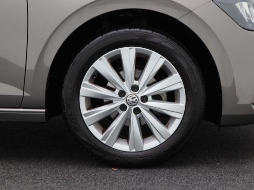 Volkswagen Polo 1.0 TSi Highline | Climatronic | Adaptive Cruise | LED Dagrijverlichting | Sportstoelen | 16 Inch... ActivLease financial lease