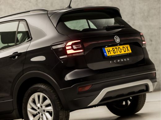 Volkswagen T-Cross 1.0 TSI Sport Automaat (APPLE CARPLAY, GROOT NAVI, GETINT GLAS, PARKEERSENSOREN, SPORTSTOELEN, LM... ActivLease financial lease