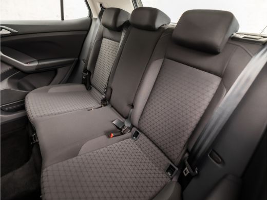 Volkswagen T-Cross 1.0 TSI Sport Automaat (APPLE CARPLAY, GROOT NAVI, GETINT GLAS, PARKEERSENSOREN, SPORTSTOELEN, LM... ActivLease financial lease