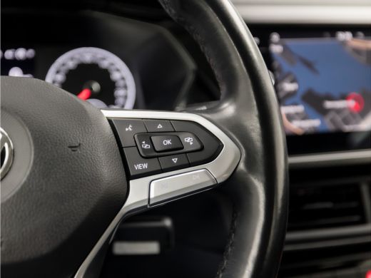 Volkswagen T-Cross 1.0 TSI Sport Automaat (APPLE CARPLAY, GROOT NAVI, GETINT GLAS, PARKEERSENSOREN, SPORTSTOELEN, LM... ActivLease financial lease