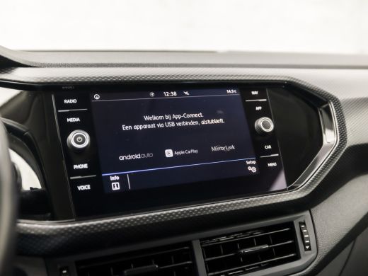 Volkswagen T-Cross 1.0 TSI Sport Automaat (APPLE CARPLAY, GROOT NAVI, GETINT GLAS, PARKEERSENSOREN, SPORTSTOELEN, LM... ActivLease financial lease