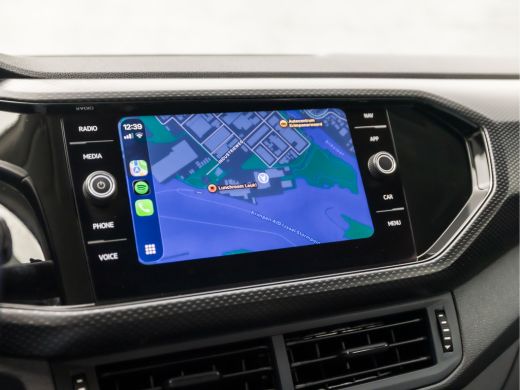 Volkswagen T-Cross 1.0 TSI Sport Automaat (APPLE CARPLAY, GROOT NAVI, GETINT GLAS, PARKEERSENSOREN, SPORTSTOELEN, LM... ActivLease financial lease