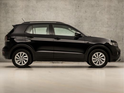 Volkswagen T-Cross 1.0 TSI Sport Automaat (APPLE CARPLAY, GROOT NAVI, GETINT GLAS, PARKEERSENSOREN, SPORTSTOELEN, LM... ActivLease financial lease