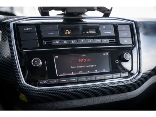 Volkswagen up! 1.0 | Achteruitrijcamera | Airco (automatisch) | Cruise control ActivLease financial lease