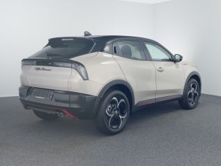 Alfa Romeo Junior Ibrida Speciale Automaat