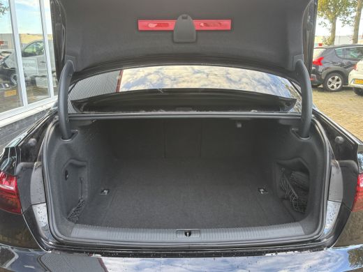 Audi A4 Limousine 35 TFSI Launch edition Sport | S Line | Virtual Cockpit | Automaat | Cruise ActivLease financial lease