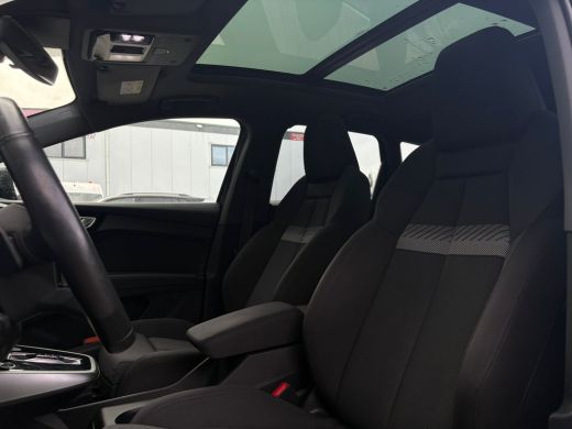 Audi Q4 e-tron 35 Launch edition Advanced Plus 55 kWh | Elektrisch glazen panorama-dak | Navigatiesysteem full m... ActivLease financial lease