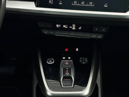 Audi Q4 e-tron 35 Launch edition Advanced Plus 55 kWh | Elektrisch glazen panorama-dak | Navigatiesysteem full m... ActivLease financial lease
