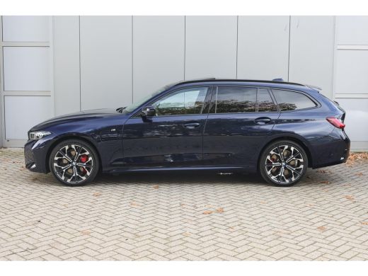 BMW 3 Serie Touring 330e High Executive M Sport Automaat / Panoramadak / Trekhaak / Sportstoelen / Adaptieve ... ActivLease financial lease