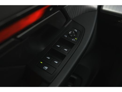 BMW 5 Serie Touring 550e xDrive M Sport Automaat / Panoramadak / Trekhaak / Adaptief onderstel professional /... ActivLease financial lease