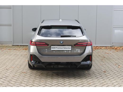 BMW 5 Serie Touring 550e xDrive M Sport Automaat / Panoramadak / Trekhaak / Adaptief onderstel professional /... ActivLease financial lease