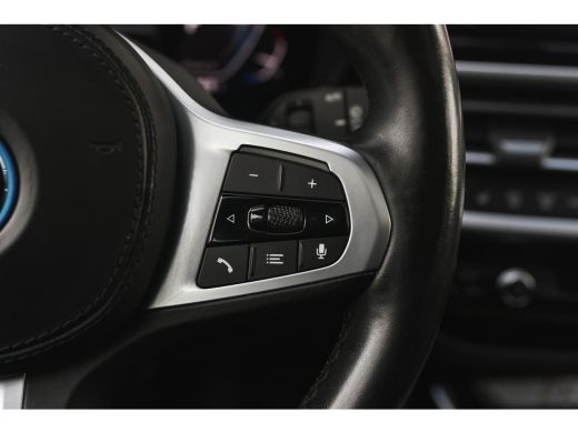BMW iX3 High Executive / Sportstoelen / Achteruitrijcamera / Adaptieve LED / Stoelverwarming / Live Cockp... ActivLease financial lease