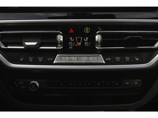 BMW iX3 High Executive / Sportstoelen / Achteruitrijcamera / Adaptieve LED / Stoelverwarming / Live Cockp... ActivLease financial lease