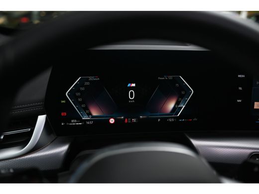 BMW X1 sDrive20i High Executive M Sport Automaat / Panoramadak / Trekhaak / Sportstoelen / M Adaptief on... ActivLease financial lease