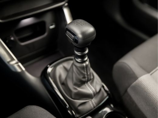 Citroën C3 Aircross 1.2 PureTech Max Sport (APPLE CARPLAY, GROOT NAVI, CRUISE, GETINT GLAS, SPORTSTOELEN, LM VELGEN, ... ActivLease financial lease