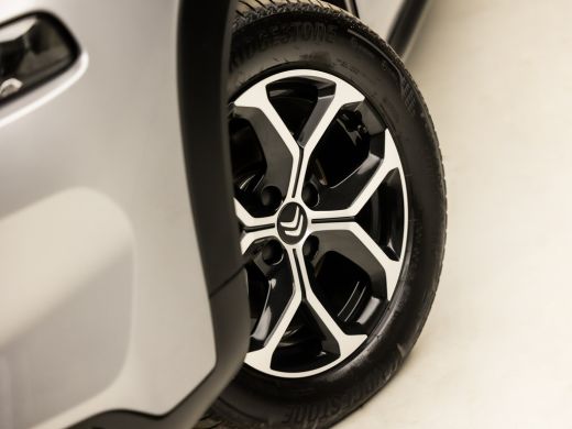 Citroën C3 Aircross 1.2 PureTech Max Sport (APPLE CARPLAY, GROOT NAVI, CRUISE, GETINT GLAS, SPORTSTOELEN, LM VELGEN, ... ActivLease financial lease