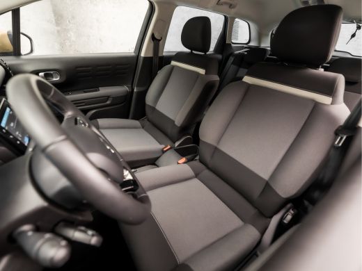 Citroën C3 Aircross 1.2 PureTech Max Sport (APPLE CARPLAY, GROOT NAVI, CRUISE, GETINT GLAS, SPORTSTOELEN, LM VELGEN, ... ActivLease financial lease