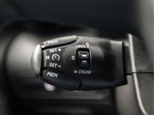 Citroën C3 Aircross 1.2 PureTech Max Sport (APPLE CARPLAY, GROOT NAVI, CRUISE, GETINT GLAS, SPORTSTOELEN, LM VELGEN, ... ActivLease financial lease