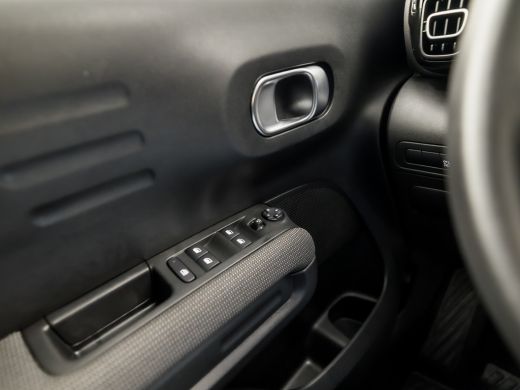 Citroën C3 Aircross 1.2 PureTech Max Sport (APPLE CARPLAY, GROOT NAVI, CRUISE, GETINT GLAS, SPORTSTOELEN, LM VELGEN, ... ActivLease financial lease