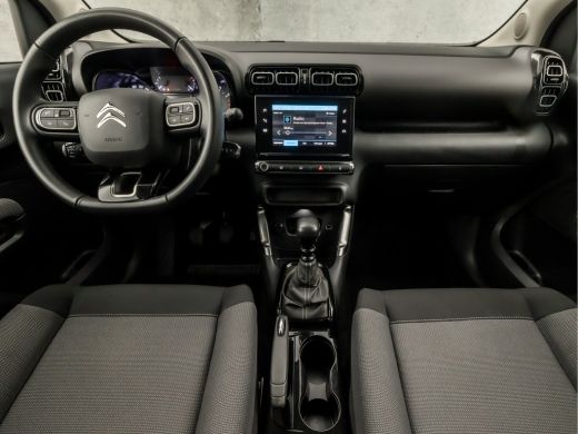 Citroën C3 Aircross 1.2 PureTech Max Sport (APPLE CARPLAY, GROOT NAVI, CRUISE, GETINT GLAS, SPORTSTOELEN, LM VELGEN, ... ActivLease financial lease