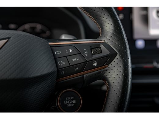 CUPRA Leon Sportstourer 1.4 e-Hybrid 245pk VZ Performance | Trekhaak | Achteruitrijcamera | Dodehoeksensor | 19" | Keyless ActivLease financial lease