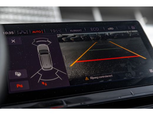 CUPRA Leon Sportstourer 1.4 e-Hybrid 245pk VZ Performance | Trekhaak | Achteruitrijcamera | Dodehoeksensor | 19" | Keyless ActivLease financial lease