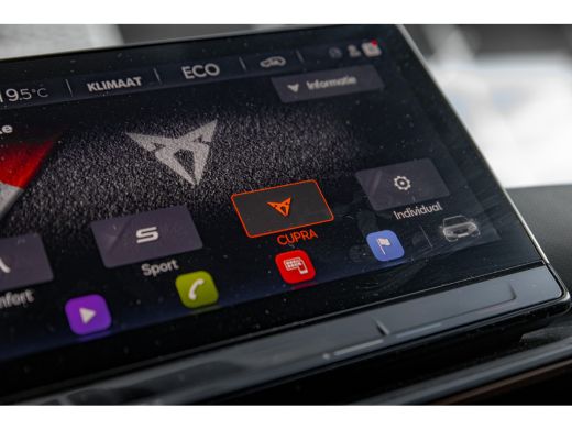 CUPRA Leon Sportstourer 1.4 e-Hybrid 245pk VZ Performance | Trekhaak | Achteruitrijcamera | Dodehoeksensor | 19" | Keyless ActivLease financial lease