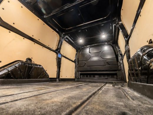 Ford Transit Custom 320 2.0 TDCI L2H1 Sport 185Pk Automaat (APPLE CARPLAY, GROOT NAVI, CAMERA, LEDER, XENON, PARKEERS... ActivLease financial lease