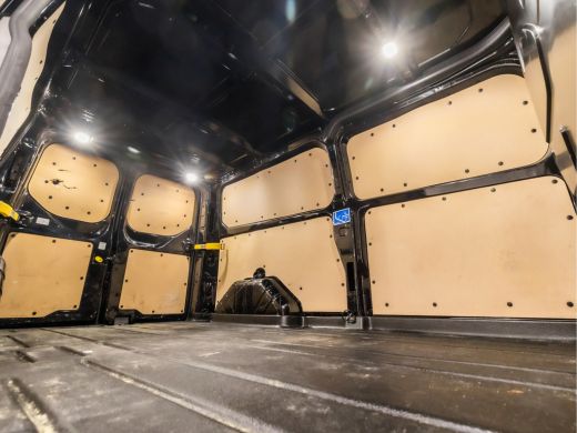 Ford Transit Custom 320 2.0 TDCI L2H1 Sport 185Pk Automaat (APPLE CARPLAY, GROOT NAVI, CAMERA, LEDER, XENON, PARKEERS... ActivLease financial lease