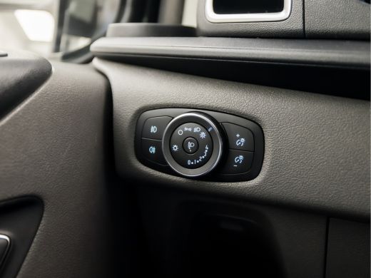 Ford Transit Custom 320 2.0 TDCI L2H1 Sport 185Pk Automaat (APPLE CARPLAY, GROOT NAVI, CAMERA, LEDER, XENON, PARKEERS... ActivLease financial lease