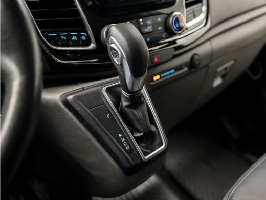 Ford Transit Custom 320 2.0 TDCI L2H1 Sport 185Pk Automaat (APPLE CARPLAY, GROOT NAVI, CAMERA, LEDER, XENON, PARKEERS... ActivLease financial lease