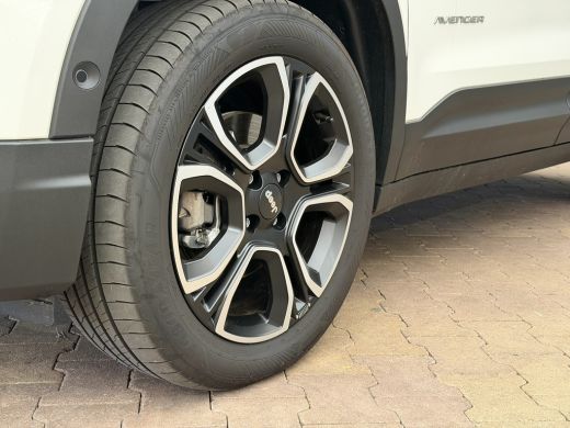 Jeep Avenger Summit 54 kWh Navigatie | Climate | Apple Carplay/Android Auto | | Achteruitrijcamera | Cruise co... ActivLease financial lease