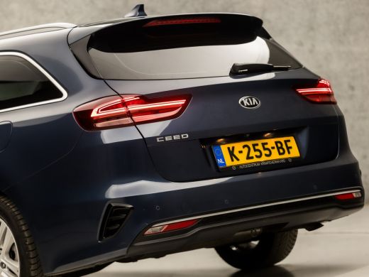 Kia Ceed Sportswagon 1.0 T-GDi DynamicLine (APPLE CARPLAY, GROOT NAVI, CAMERA, XENON, GETINT GLAS, SPORTSTOELEN, PARKE... ActivLease financial lease