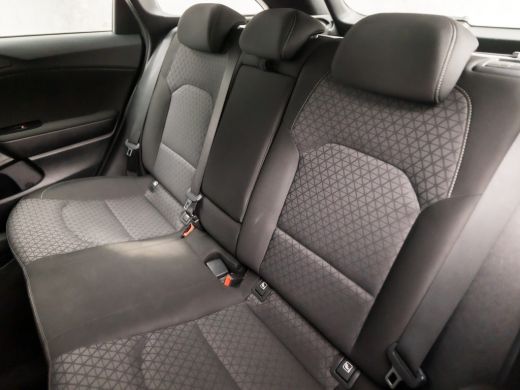 Kia Ceed Sportswagon 1.0 T-GDi DynamicLine (APPLE CARPLAY, GROOT NAVI, CAMERA, XENON, GETINT GLAS, SPORTSTOELEN, PARKE... ActivLease financial lease