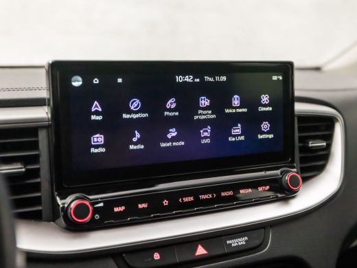 Kia Ceed Sportswagon 1.0 T-GDi DynamicLine (APPLE CARPLAY, GROOT NAVI, CAMERA, XENON, GETINT GLAS, SPORTSTOELEN, PARKE... ActivLease financial lease