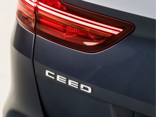 Kia Ceed Sportswagon 1.0 T-GDi DynamicLine (APPLE CARPLAY, GROOT NAVI, CAMERA, XENON, GETINT GLAS, SPORTSTOELEN, PARKE... ActivLease financial lease