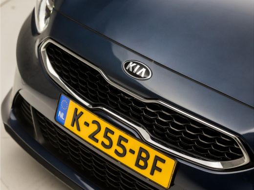 Kia Ceed Sportswagon 1.0 T-GDi DynamicLine (APPLE CARPLAY, GROOT NAVI, CAMERA, XENON, GETINT GLAS, SPORTSTOELEN, PARKE... ActivLease financial lease